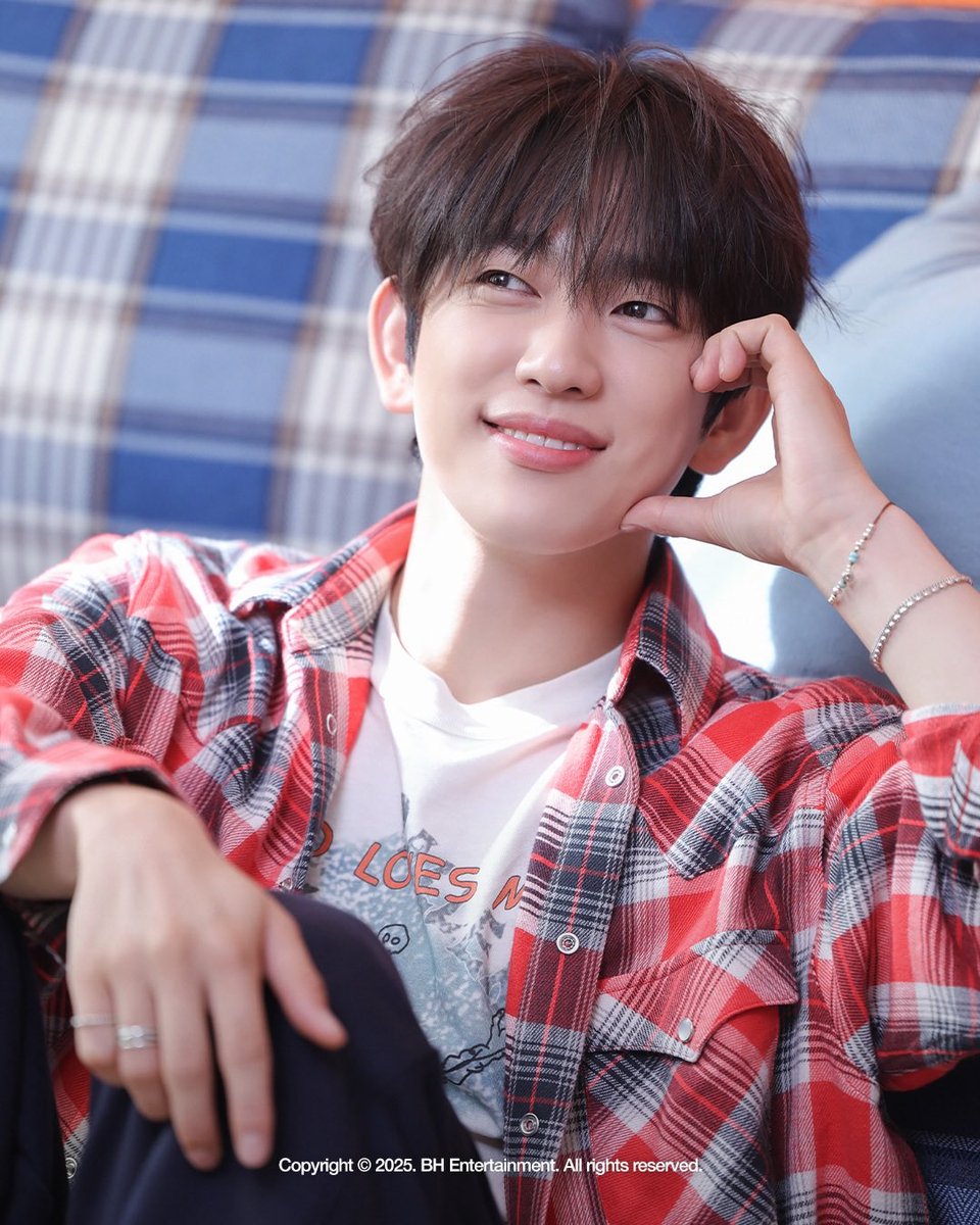 grass622's tweet photo. #Jinyoung #박진영 
BHIND SHOOT BY PARK JINYOUNG 
@JINYOUNG 
……………………………… 
©️251230 BH Entertainment https://t.co/WVleTqPZTR