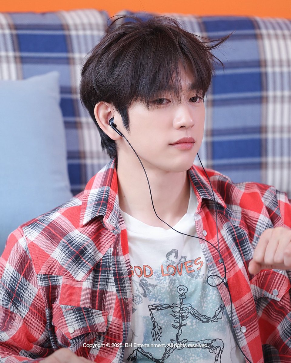 grass622's tweet photo. #Jinyoung #박진영 
BHIND SHOOT BY PARK JINYOUNG 
@JINYOUNG 
……………………………… 
©️251230 BH Entertainment https://t.co/WVleTqPZTR