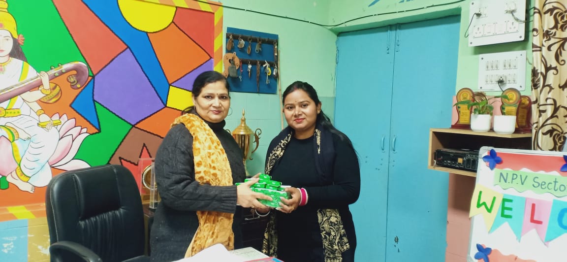 dietppnwb2's tweet image. Vidyanjali Activity : Health and Hygiene 
50 bars of soap  donated by volunteer Ms. Renu 

School: NPV, SECTOR 3A, ROHINI  
UDISE Code: 07010404506 
District:- NW B-II 

HoS:- Mrs. Rajni Sharma
VI:- Mrs. Sushma 
CRCC:- Mrs. Aarti Malhotra
#JoinVidyanjali 
#nep2020 
#healthcare