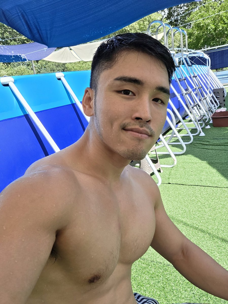 아래 링크로 Blued X 깔고 DM주면, 선착순으로 노모자이크 사진 선물 드림
(트위터에서 왔다고 메세지 하세요)
heesay.onelink.me/urhg/cozyhyuck