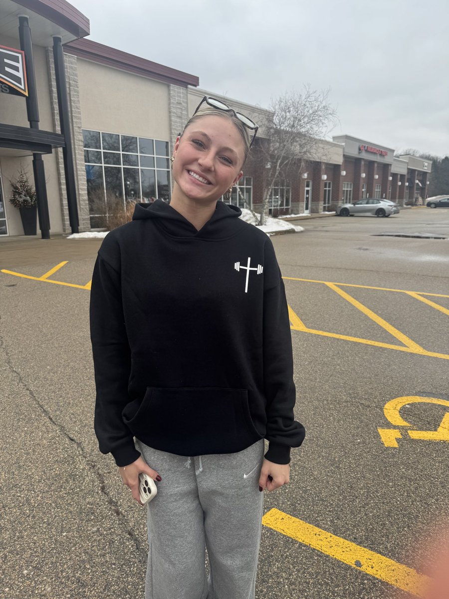 Lisa Van Wyk tweet media