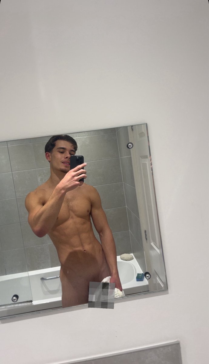 Selfie first, sweat later 😜