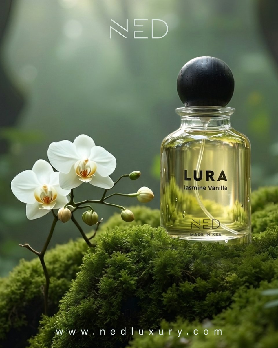 نقاء الياسمين يلتقي بدفء الفانيليا وأخشاب الكشمير 🤍
LURA… هدوء فاخر يترك أثراً لا يُنسى ✨

#محمد_بن_سلمان
#صباح_الخير_والسعاده_للجميع 
#المكلا #هند_القحطاني_في_السعوديه