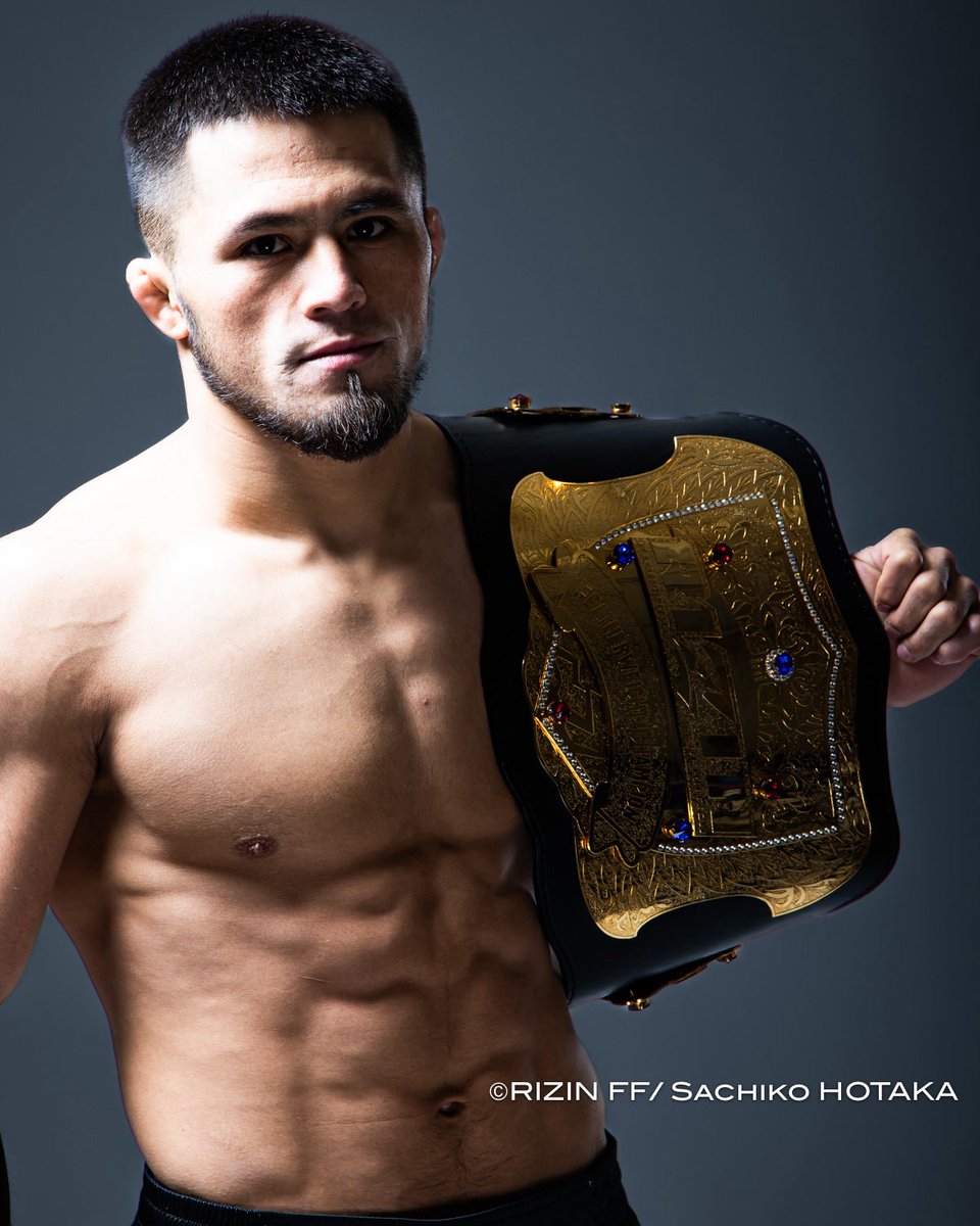 G9ZI8d8a0AAFZnl.jpg?format=jpg