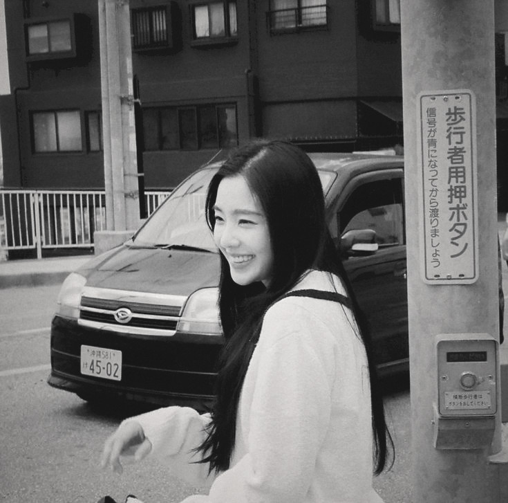 ⠀⠀⠀
⠀
⠀⠀⠀ 𖤣 Sydney Opera House.
⠀⠀⠀    Alaric - Arin Journey. 

The Sydney Opera House is a masterpiece, but she’s the most beautiful view in every photo. 
⠀
⠀⠀⠀