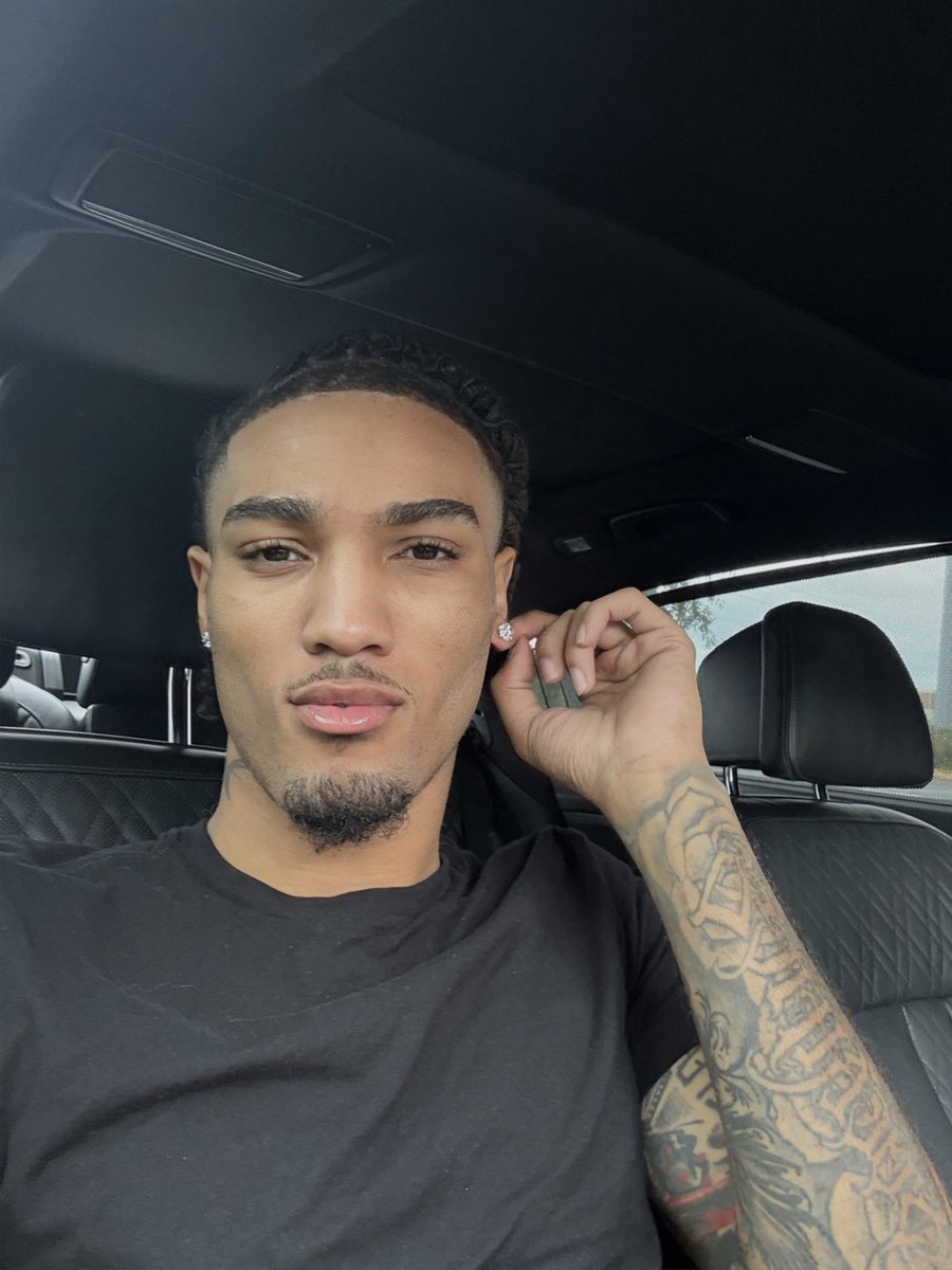 jamil⭐️ tweet media