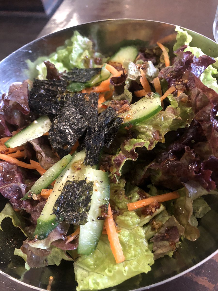 090oooo's tweet image. 一人呑み　二軒目「紅とん」さん。

今日は今日の風が吹く
明日は明日の風が吹く
何事にも一喜一憂せず
己の道をゆく

お疲れちゃん(^^)