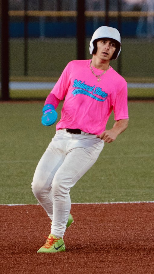 MidwestStarsBB's tweet photo. @MidwestStarsBB 18U Win GM2 10-4 over Champions Red. MWS came out swinging @CaseTemplin 2-4 3B @LucasTyrakowski 2-3 2B 2R @lincoln_boersma 2-3 2R @dominicnumber25 1-1 2B 3RBI @JTKilleen27 1-3 2RBI along with closing out game. 1IP 0R 2K.  @Lucas92812947 3IP 3K 0R https://t.co/jS41OxXK35