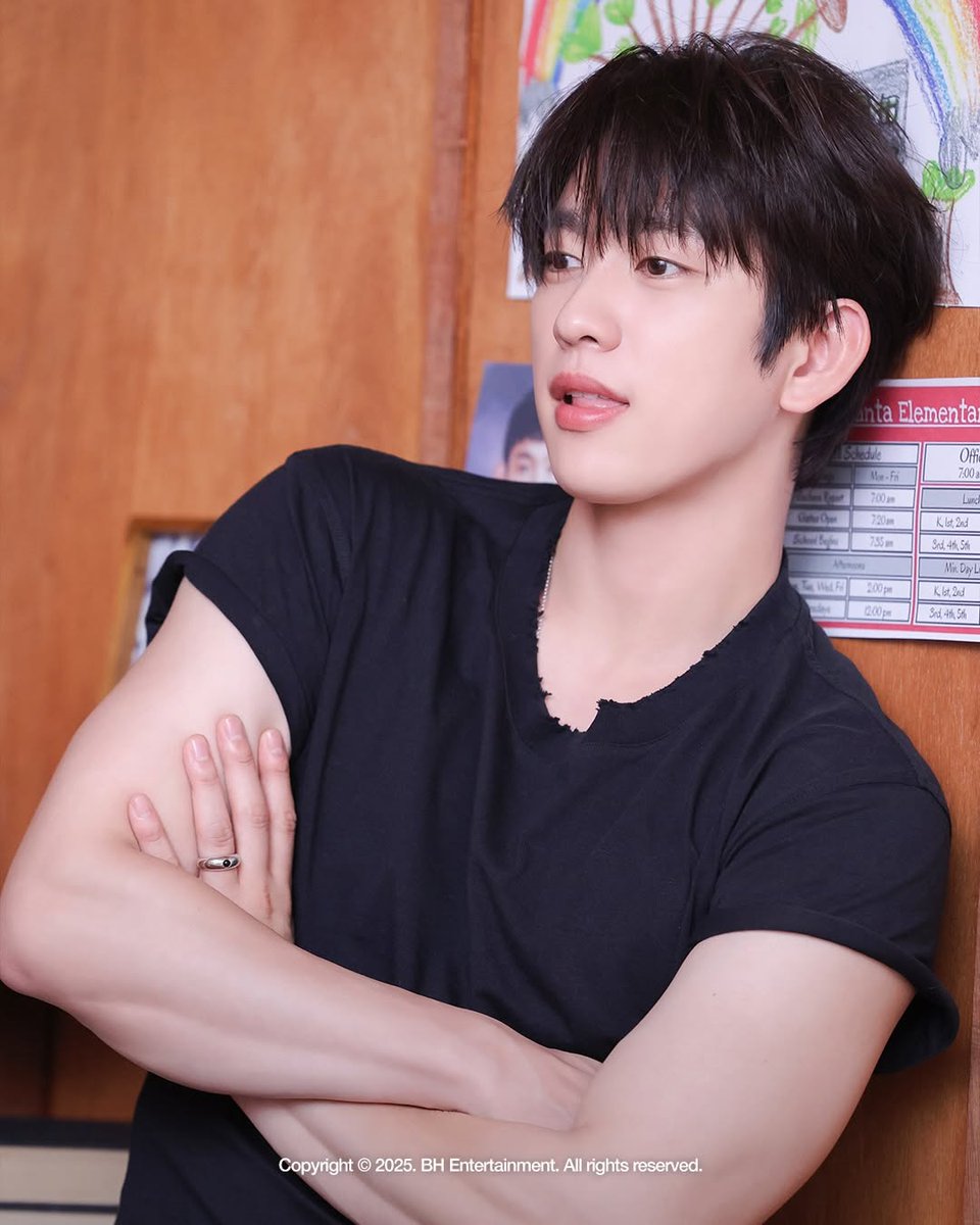 JustForJinyoung's tweet image. 251230 BH Entertainment IG post

𝗕𝗛𝗜𝗡𝗗 𝗦𝗛𝗢𝗢𝗧
‘Flip Days‘ Season Greeting Filming Site 
instagram.com/p/DS4AVbPD6KW/…

#Jinyoung #진영 #박진영 #GOT7 #갓세븐 @JINYOUNG @GOT7Official @jinyoung0922_jp