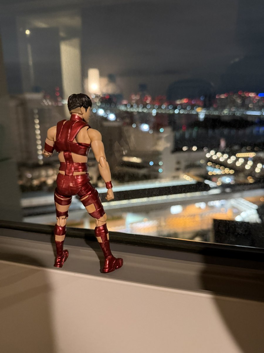 romi1013's tweet photo. Zeppからすぐ近くのホテル取って正解だった🙆‍♀️
ホテルでコートも脱いでコインロッカー使わず、荷物は最小限に。
羽織ってたニット地のパーカーを腰に巻いて参戦。

チームラボプラネッツもすごく良かった！
親友から誕生日に貰った貴教連れて行ったよ
子どもたち大爆笑😆 https://t.co/SOQASvjCUy