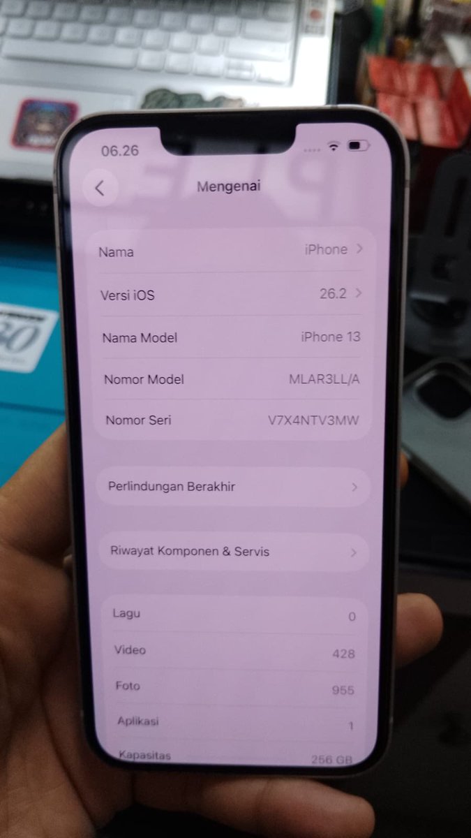 syfdibaa's tweet photo. WTS want to sell iphone 13 256gb ex ibox 
- fullset orian no minus 
- sinyal all operator 
- fitur on semua (face id, true tone, kamera depan belakang jernih)
- bh 76% masih awet orian
- jual 8.000.000
- bisa cod / toko oren / ekspedisi 
dm yaa 

wts wtb iphone 13
#zonauang️ https://t.co/742Cpj5whp