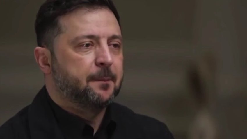 Заяви Зеленського:

❗️ Без США Україна не зможе захистити небо і перемогти у війні проти росії. ППО, боєприпаси, артилерія, це критично важливо.

➡️ Зустріч з Трампом була дуже важлива. Я вдячний президенту Трампу. Справді, вона була дуже продуктивною. У Мар-а-Лаго, можливо,