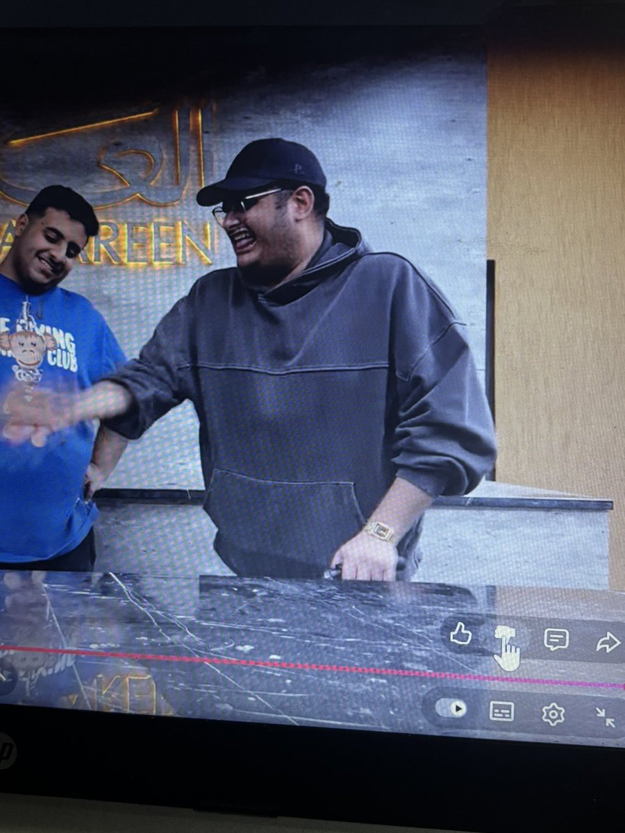 👎🏻
لان شلون يفوزو للي وهم شافو كيف طبخ 😵