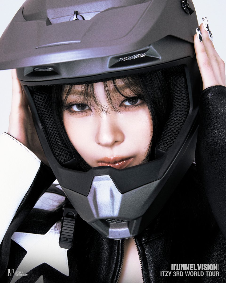 ITZYofficial's tweet image. ITZY 3RD WORLD TOUR &amp;lt;TUNNEL VISION&amp;gt; in SEOUL
#RYUJIN #류진

Ticket Open Notice
🔗bit.ly/4qOC1DZ

FANCLUB
2026.1.5 MON 8PM-11:59PM (KST)

GENERAL
2026.1.7 WED 8PM- (KST)

#ITZY #MIDZY @ITZYofficial
#ITZY_TUNNELVISION
#ITZY_TNVS
#ITZY_WORLD_TOUR