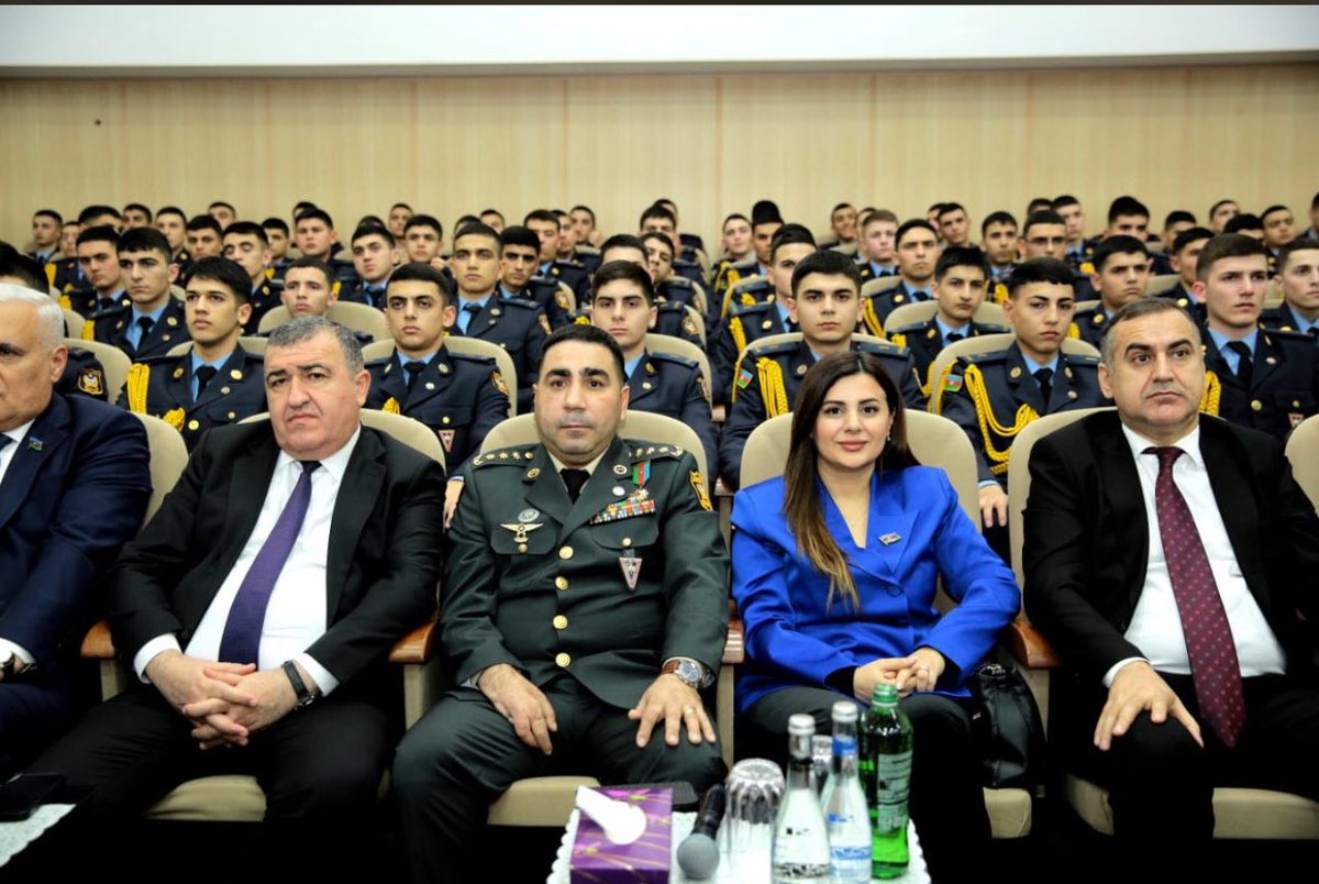parvanaveliyeva's tweet photo. On the eve of New Year and 31 December - World Azerbaijanis Solidarity Day, we met with the students of the Military School J.Nakhchivanski.
Proudful moments together with military officers, instructors and students! 🇦🇿
#Azerbaijan #Xətai #MilliMajlis https://t.co/Xah1Z4ASM7