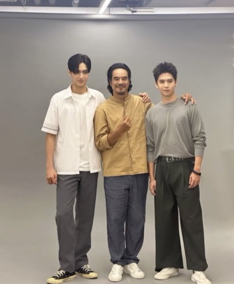 SingChimon_25's tweet photo. #ssingss #Teeshow 
#MatchPointSeries

Match Point  รักนี้ต้องเสิร์ฟ |  Fitting day 

SON 2                        FATHER                 SON 1 https://t.co/ByXuIl0mXQ
