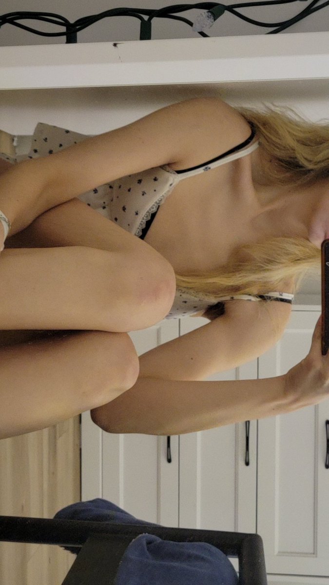 meaadobe's tweet image. Felt a lil thinspo 🤏