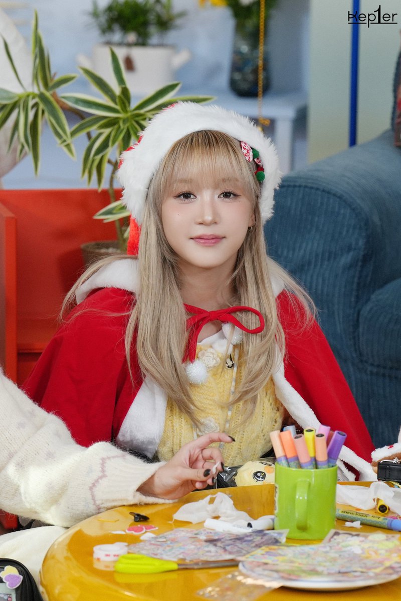 please take care of christmas behind photos 📸 #Kep1er #케플러