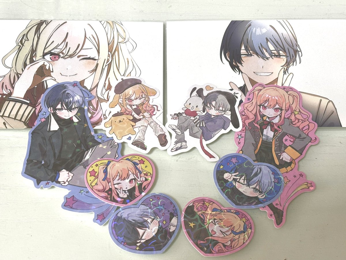 I've been waiting for a long time and finally received <a href="/re_memberry/">도리</a>‘s work. I like it so much so I bought two copies🤩. 🎹☕️just formed a heart shape. Sorry, 天馬司I didn't let you be in the picture🤓.
Thank you for your continuous works. We hope to purchase more of your products