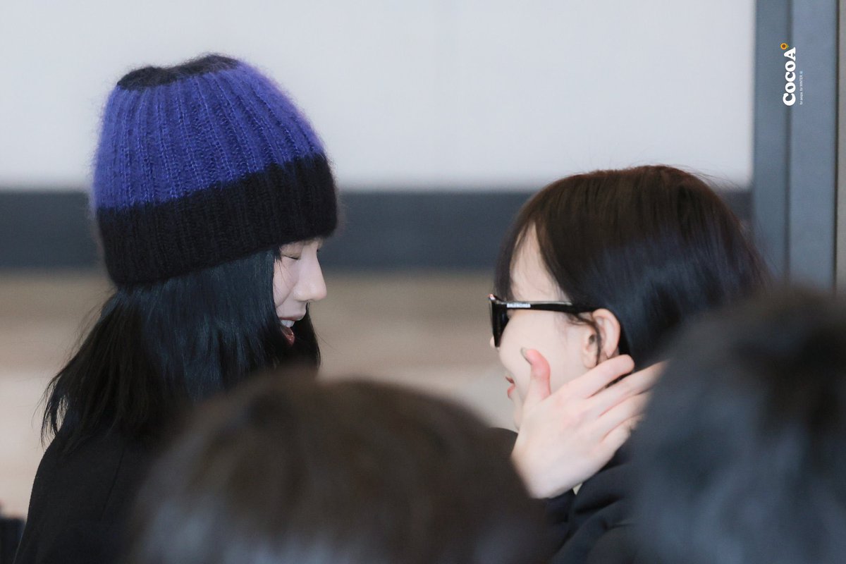 imwinnerbluu's tweet photo. nahh the hand threw me off https://t.co/Ii94SDdmUM