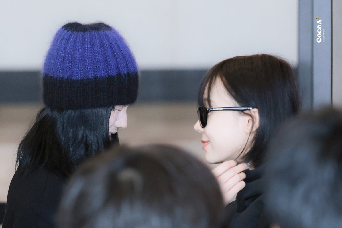 imwinnerbluu's tweet photo. nahh the hand threw me off https://t.co/Ii94SDdmUM