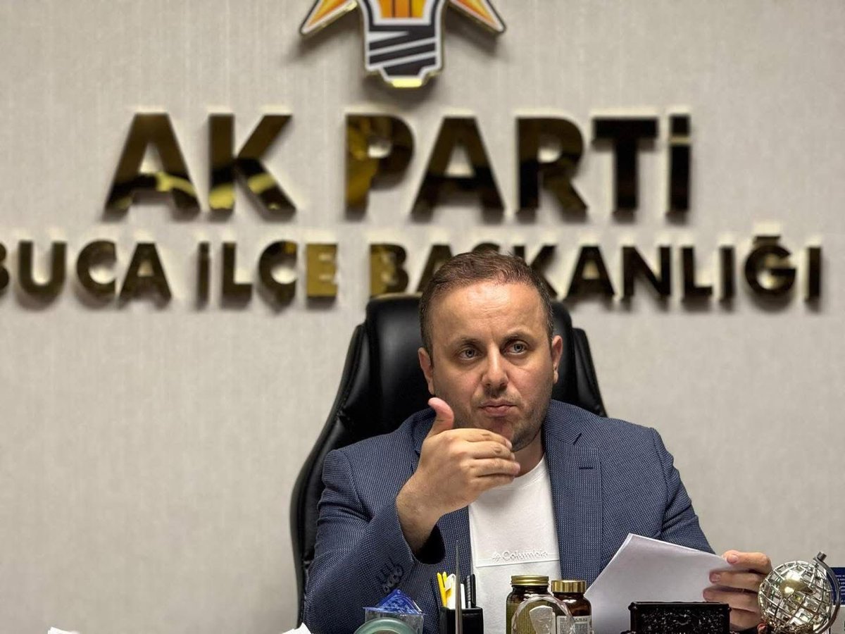 Bunun Adı İHANET !!                                                                                                               

Grevle boğuşan bir şehir, hakkını arayan emekçiler ve aksayan belediye hizmetleri varken; CHP’li belediye başkanının yurt dışında tatil yapması