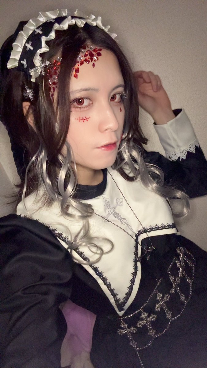 sanroma12345's tweet photo. #2025年自分が選ぶ今年下半期の4枚 https://t.co/jGvunpc3jd