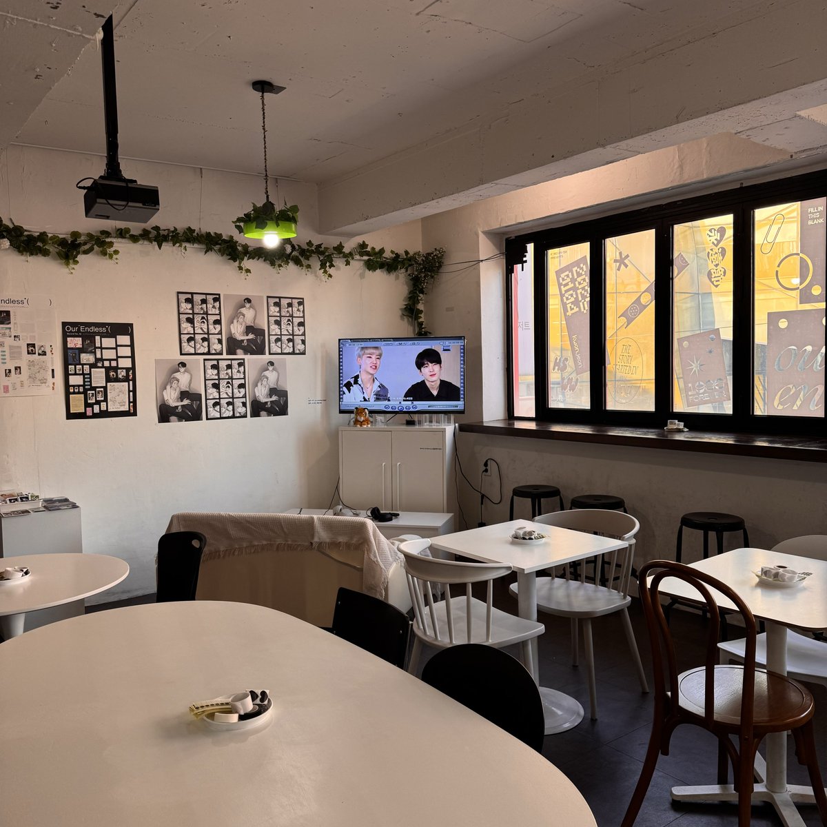 사실 1년전 영원주의 행사가 자주 생각난다 ! 그리워 ..