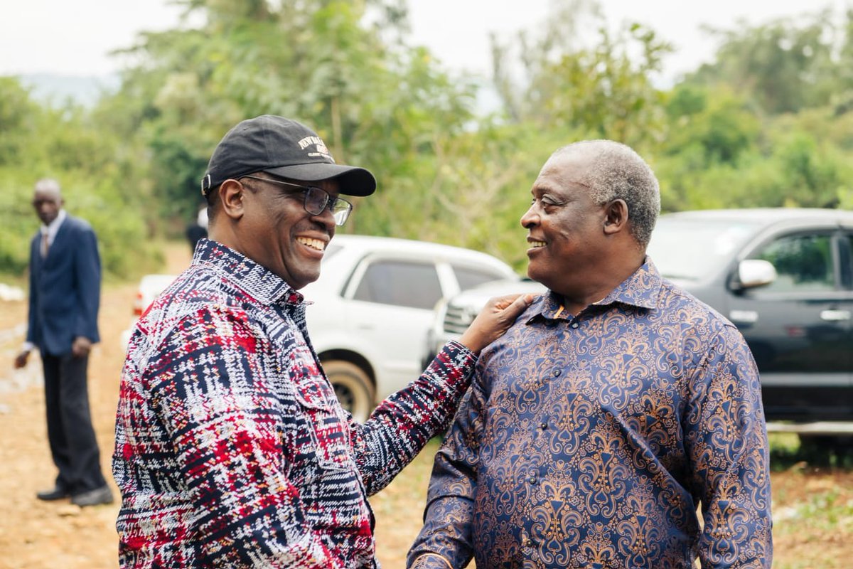 Kevin John Considine\, image size:1200x800