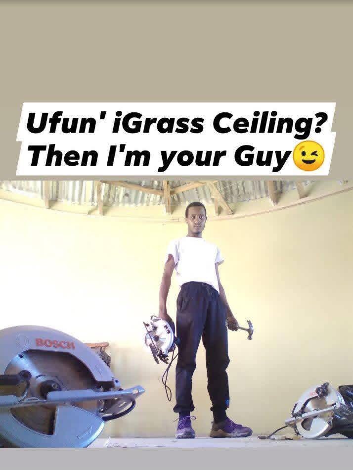 SBmatters_za's tweet image. Meet Bhuda Mapundu a self-taught crafter from East London who craft grass used for ceiling.