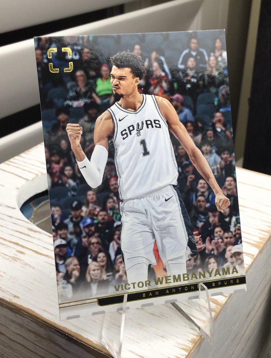 du47222292's tweet image. Today’s Giveaway - Rookie  Photogenic Victor Wembanyama #GIVEAWAY #Spurs 
Repost + Like + Comment 
Best player in the league?