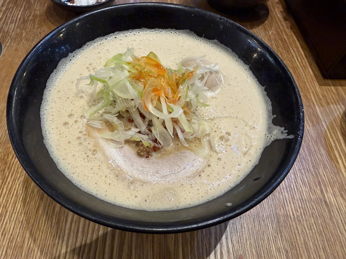 Singlel53442986's tweet photo. 泡納めしました。漢ラーメンはレベルの高い合格点を越えるラーメンをオールウェイズ出してくれるお店です。いつもありがとうございます。来年も楽しみにしてます。 https://t.co/EhmoVAZgkO