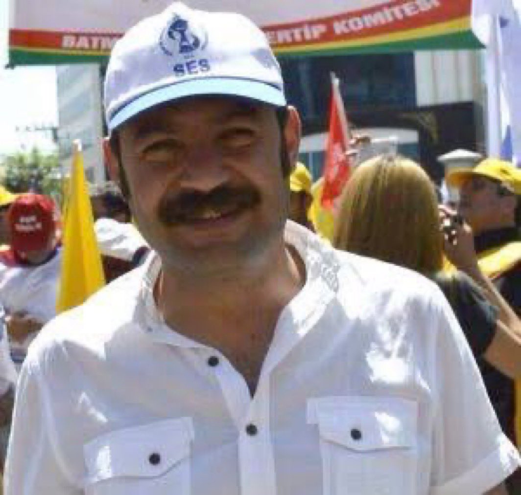 baysal_nurcan's tweet photo. Unutmadık.
#AzizYural https://t.co/MFRpeV37Qm