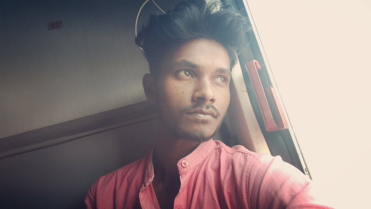 pranmohan1nonly's tweet photo. दिसंबर की तरह हम भी अलविदा कह देंगे !
फिर ढूंढते फिरोगे जनवरी की सर्द रातों में !! https://t.co/62bx2jeMTL