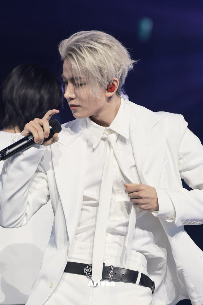 Arivan1015 tweet media