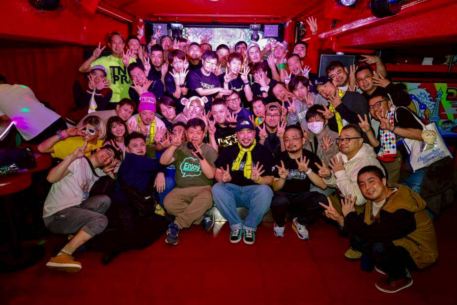 アイ恋、つんパラ。2日続けての出演となりましたが、ご来場いただいたみなさまありがとうございました！
たくさんの方にお会いできて、賑やかな年末でとっても楽しかったです！
<a href="/ai_koi_leader/">アイ恋「KEN-G＆翼 DJ10周年」 12/28(日)</a> 
<a href="/tnpr_2cho/">【満員御礼】12/29(月)つんパラ。大阪開催！</a>