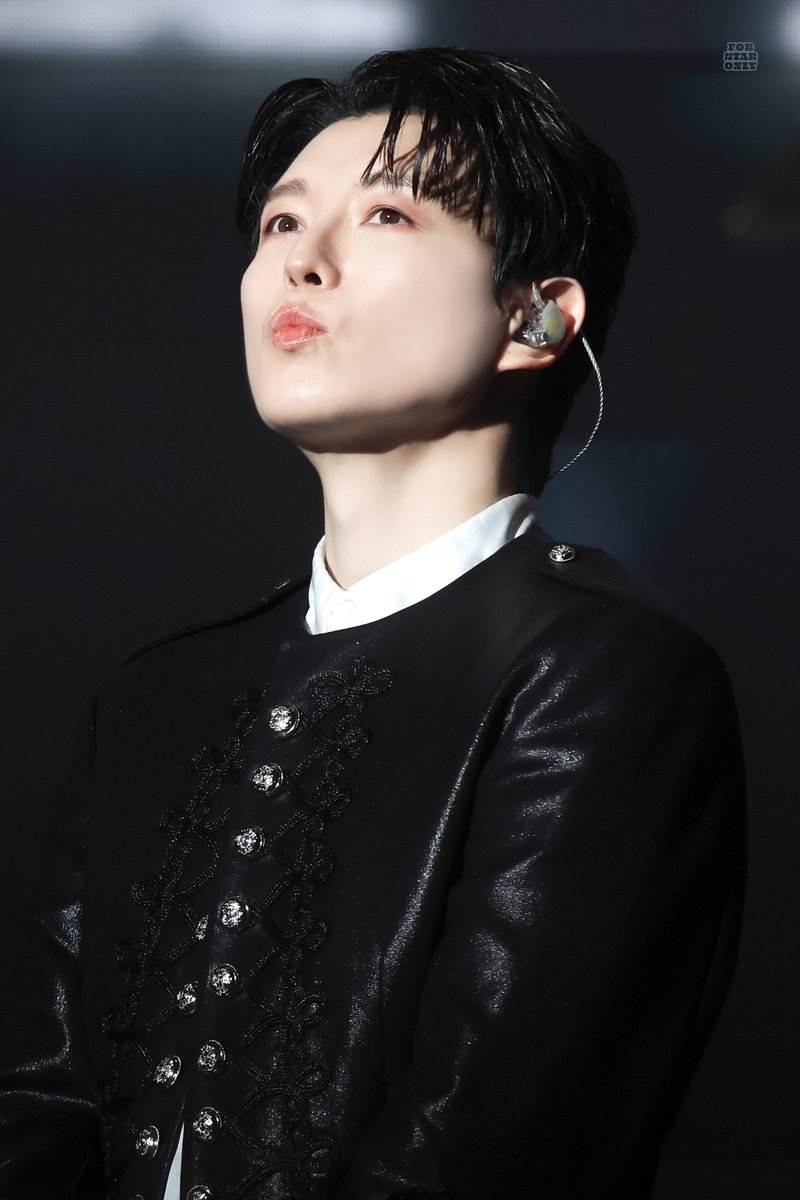 𝟮𝟱𝟭𝟮𝟮𝟳 Forestella Concert
𝚃𝙷𝙴 𝙻𝙴𝙶𝙰𝙲𝚈 _ in Seoul / 토요일

૮꒰ • ˕ ⁠• ꒱ა

#배두훈
#포레스텔라