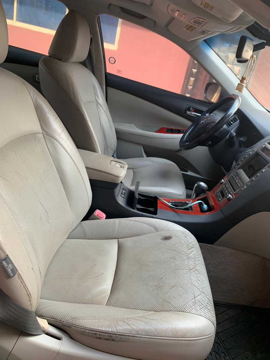 iamkingshedy's tweet photo. #Auto Deals🔥
Neatly Used
Registered 2009 Lexus ES350 Edition 
100% Buy &amp; Drive Condition | Pure First Body
SuperB Engine | Gears | Chilling AC
Accident Free | Clean Interior
June 2024 on Custom 

Location: Ibadan

Price: ₦9.2M

DM/Call/Whatsapp +2348132727945

#GeekTech https://t.co/95KtJ3bcUm
