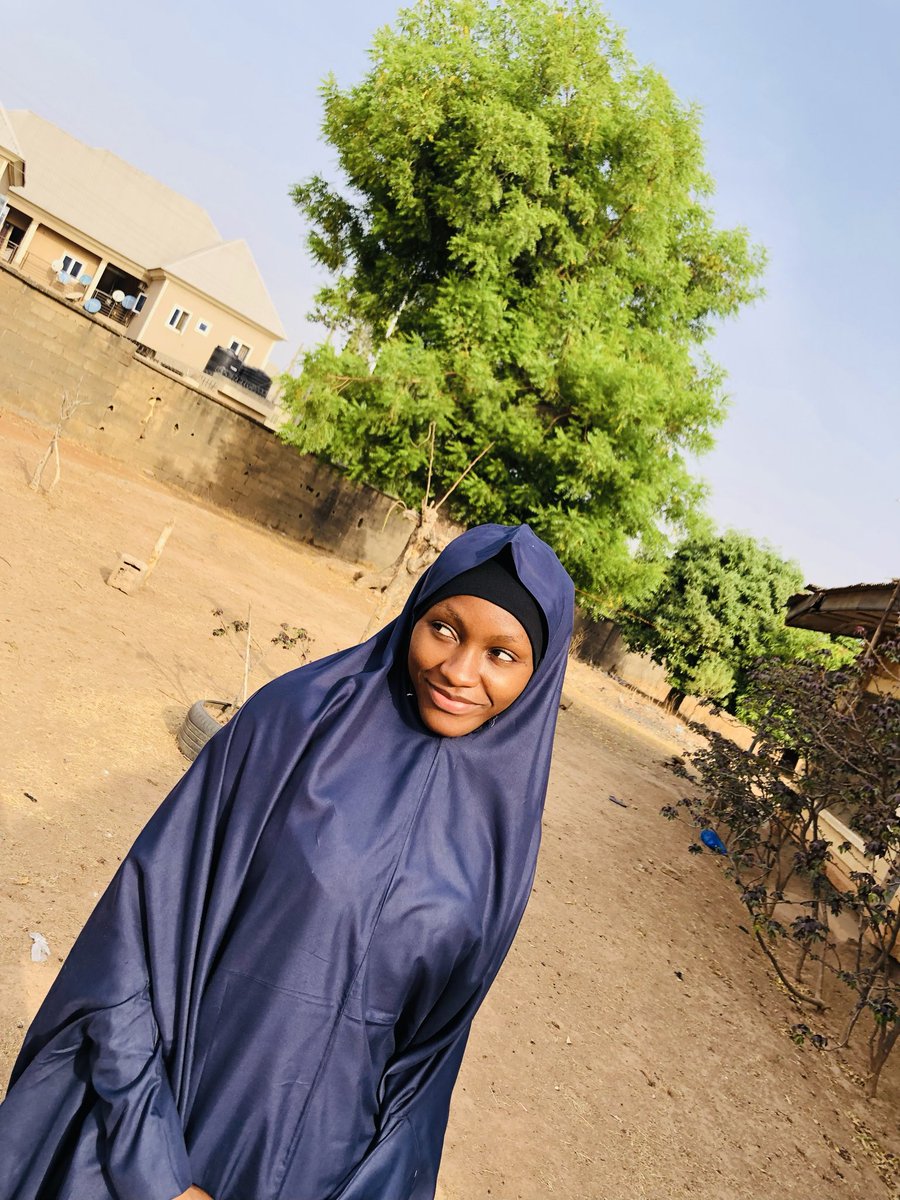 Bint___Sadeeq's tweet photo. If you don’t have anything to do, go to my profile and pop balloons because today is my birthday. 🎉 🥳

And please say a prayer for me 🤲 https://t.co/u3ftIvu5tj