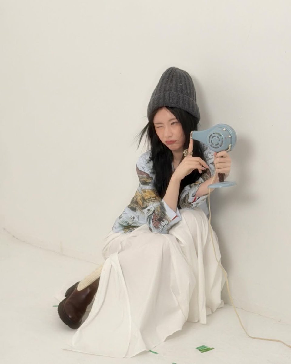 #chaeryeong (chaerrry0) instagram update