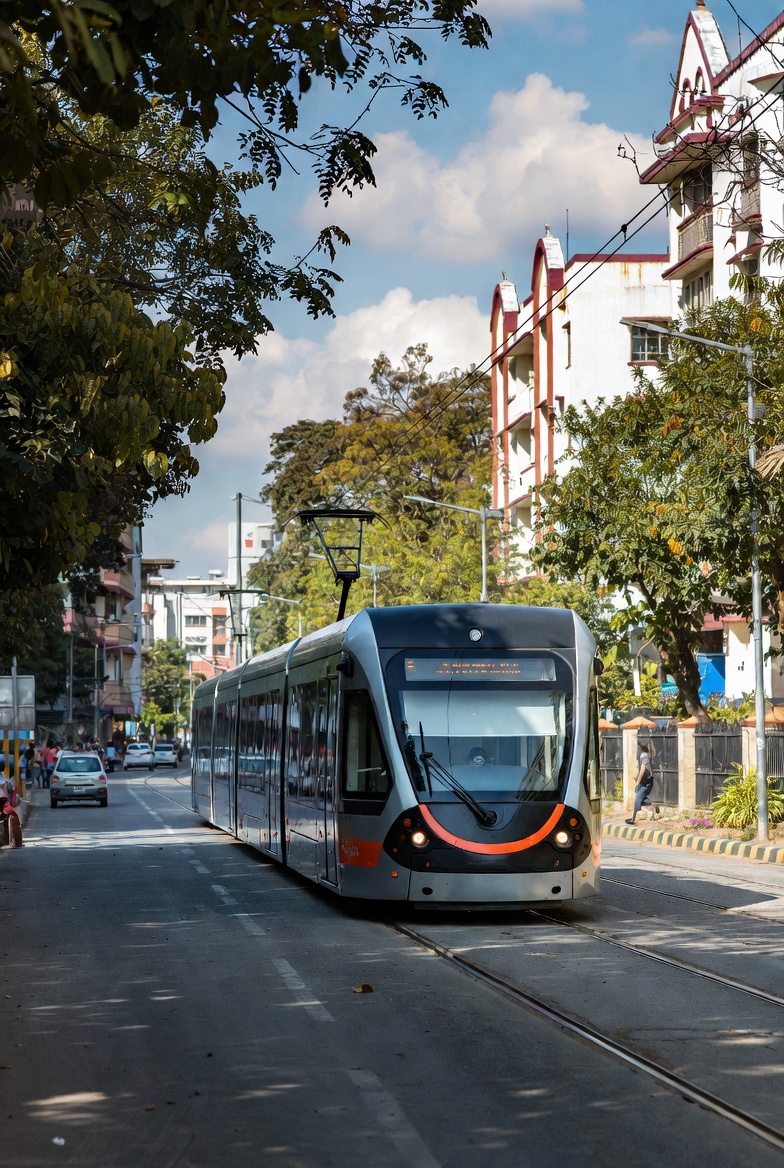 top comment pathutu tension agitaen, but this makes sense only. lightrail or tram in a green velachery would go so hard.