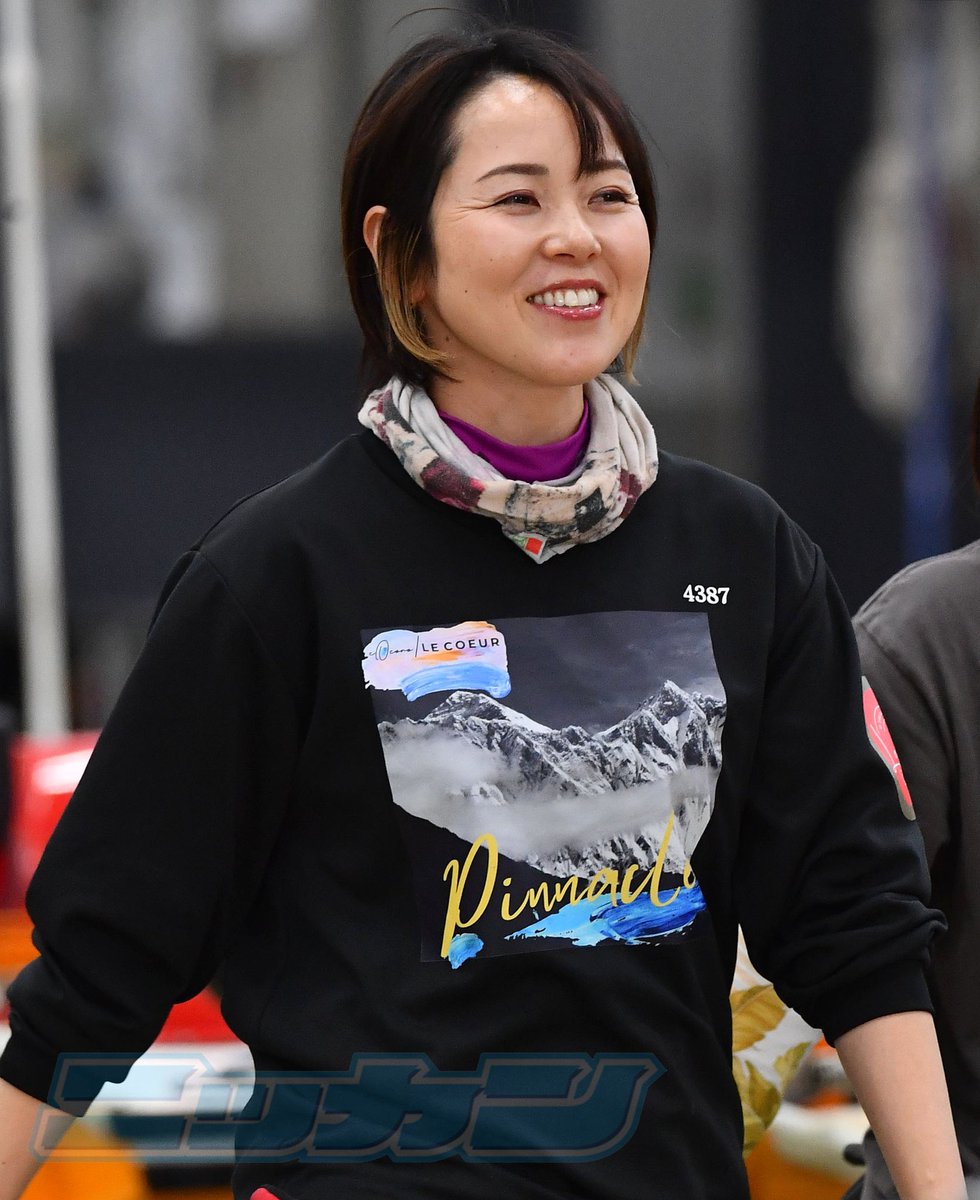 nikkan_boat's tweet image. ヒラヤマ山脈？　ヒマラヤ山脈？がデザインされたウエア姿の平山智加選手📸