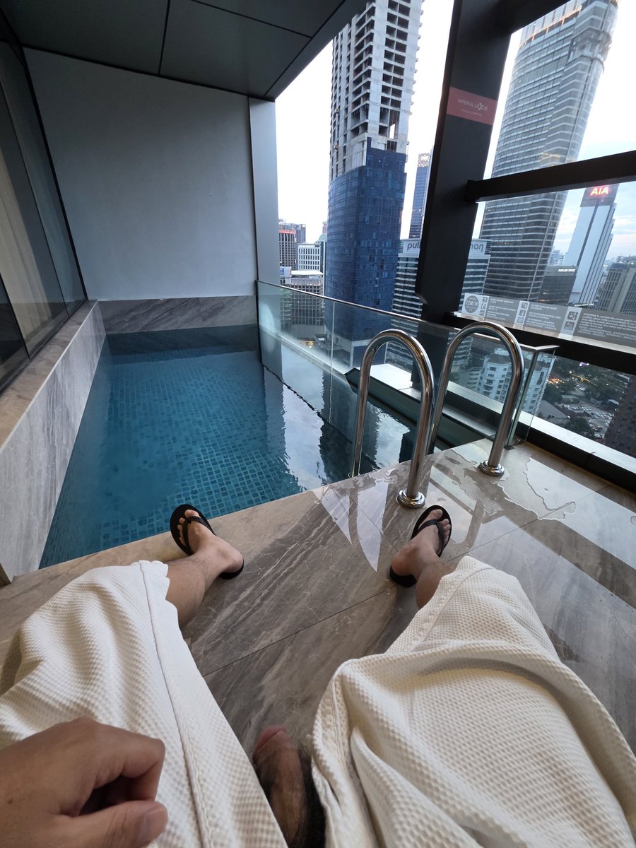 在马来西亚拍的露出，还没发