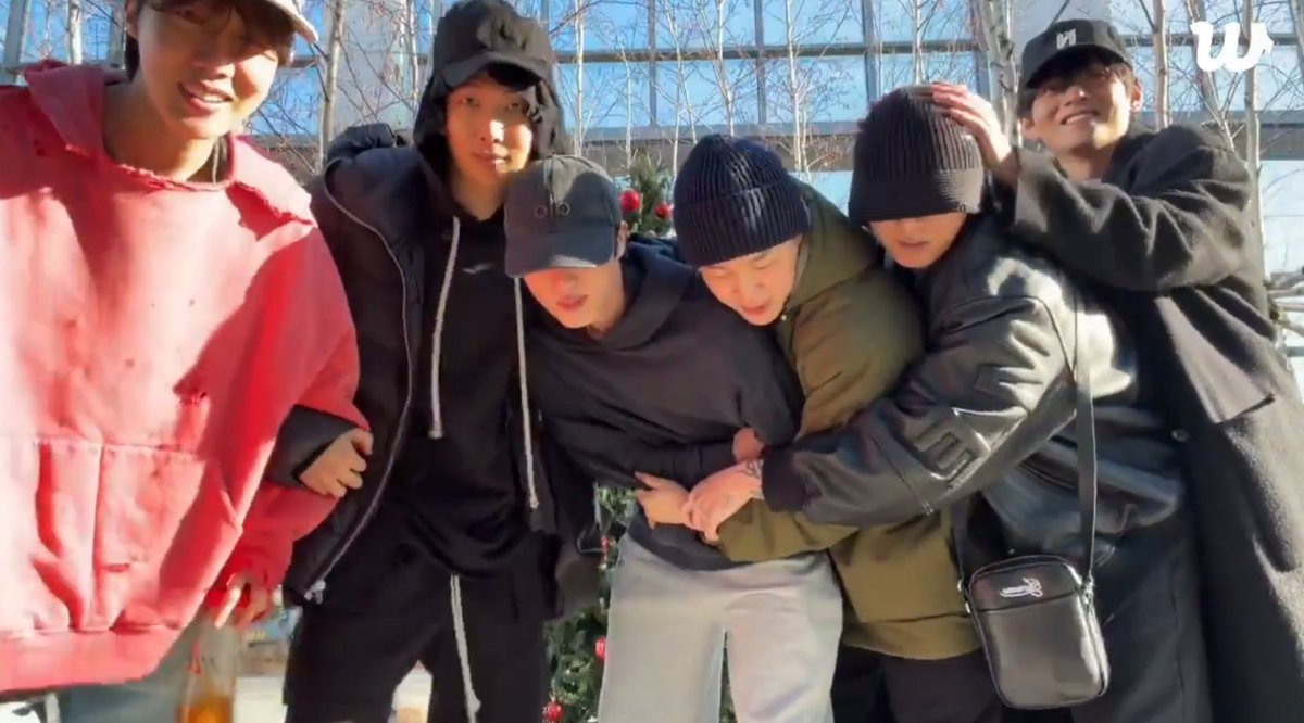 trulyjmin's tweet image. never separate them ever again