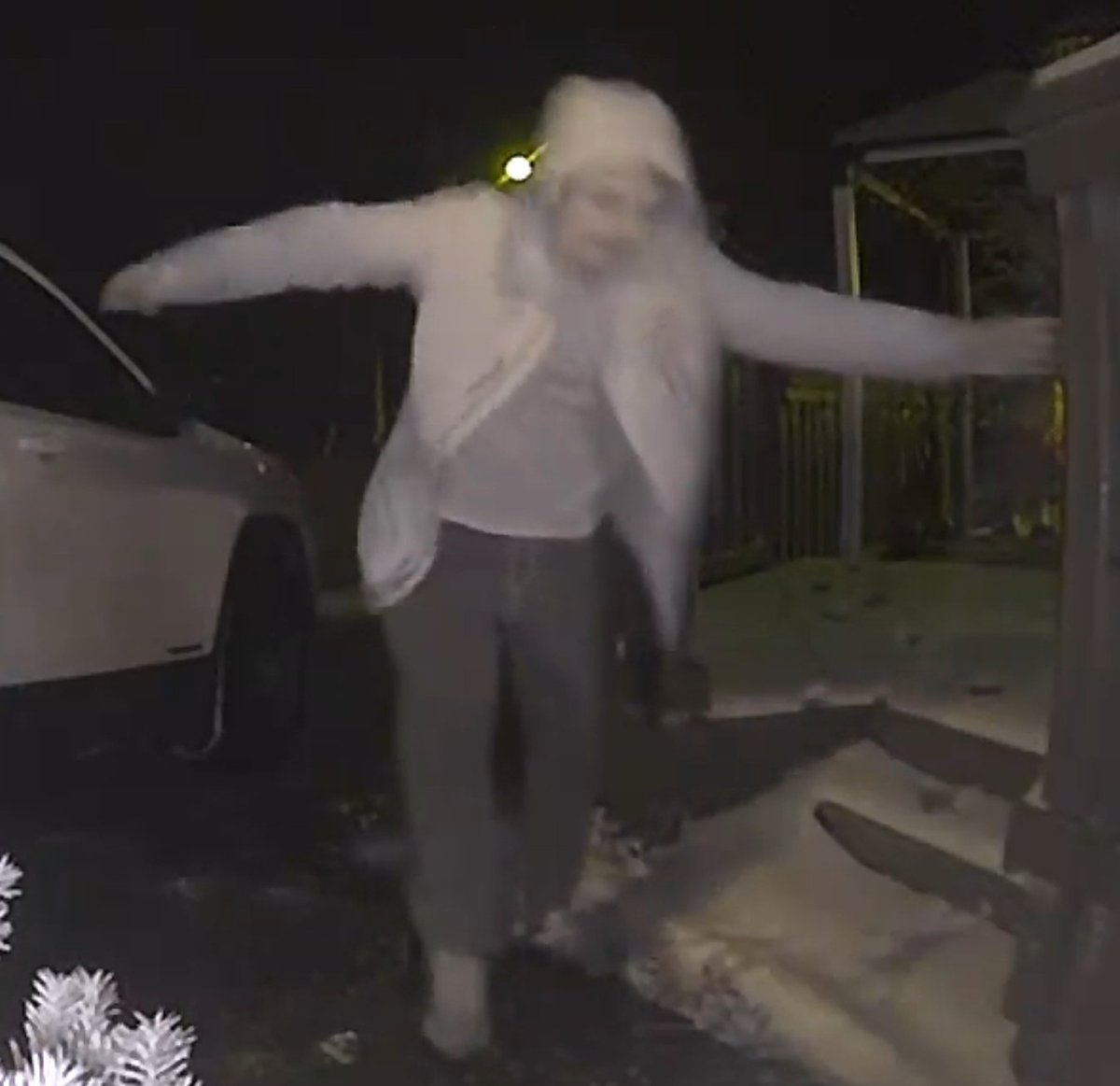 MatMicMarsBro's tweet image. 💨 🫷🤌🪵    🧊🦵🦶💨