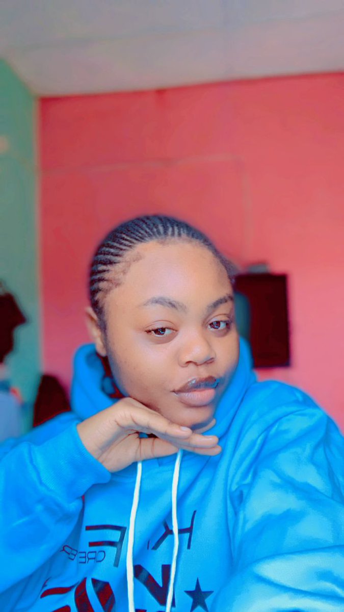 Très inouï anniversaire à vous la maman de prince # KIPANGA pour une nouvelle année dans ta vie .Nous vous souhaitons la longévité, l'amour et la paix du cœur .
Une cliente de la première seconde # KIVU FOREVER.