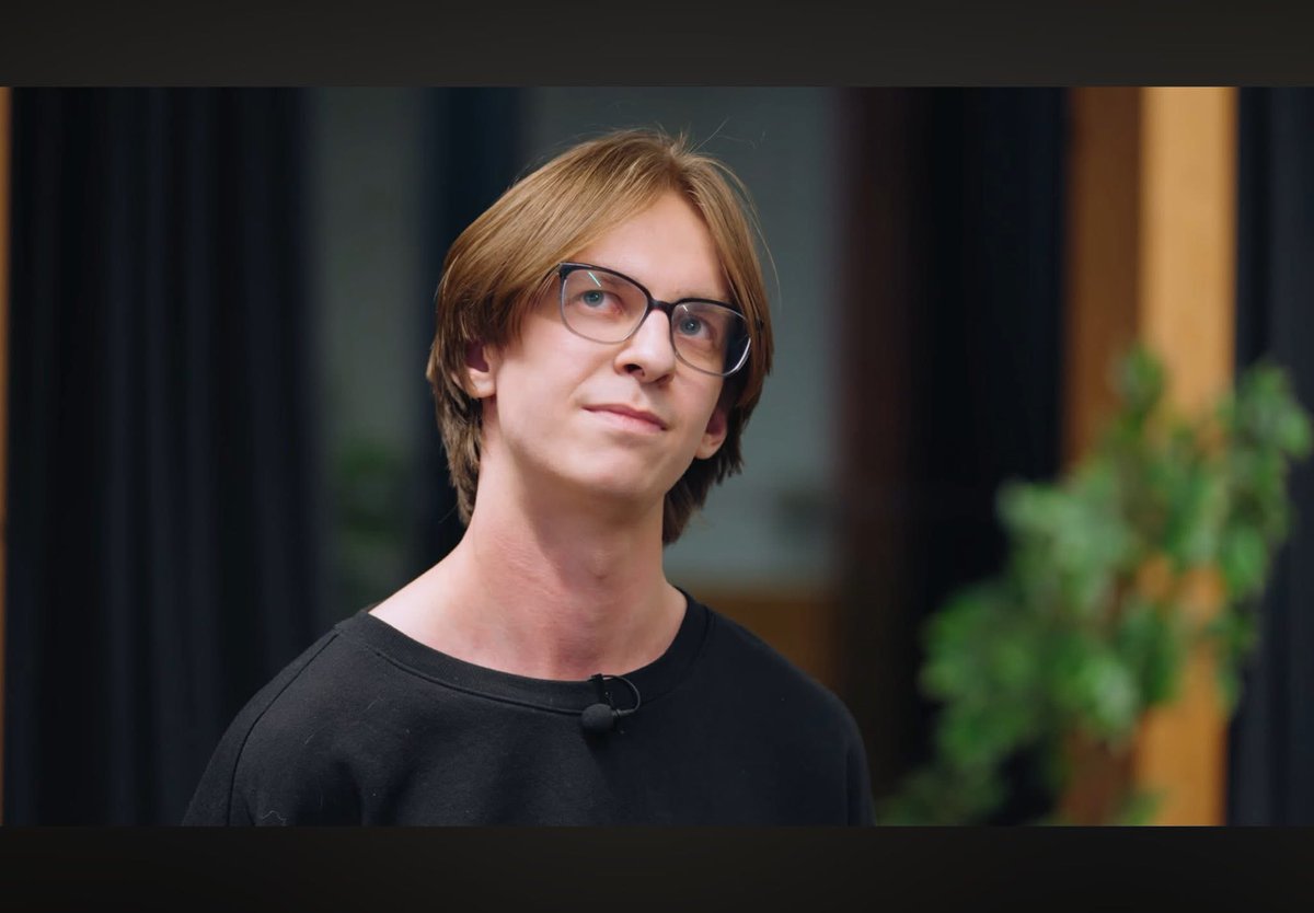 La cantante Diana Loginova, in arte Naoko, che ha lasciato la Russia insieme alla madre e al fidanzato dopo una serie di arresti “a giostra” per aver cantato a San Pietroburgo brani di cantautori russi banditi nel proprio paese (ora ditemi di “russofobia”), ha rilasciato
