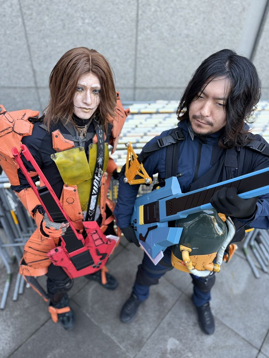 今日のコミケのデスストコスプレ！！！
世界観！！！！
#DeathStranding2 #C107 #C107_cos 
サム<a href="/Raxy31643756/">Γ Λ Χ У</a> 
ヒッグス<a href="/ky0hamabe1001/">浜辺キョウ</a>