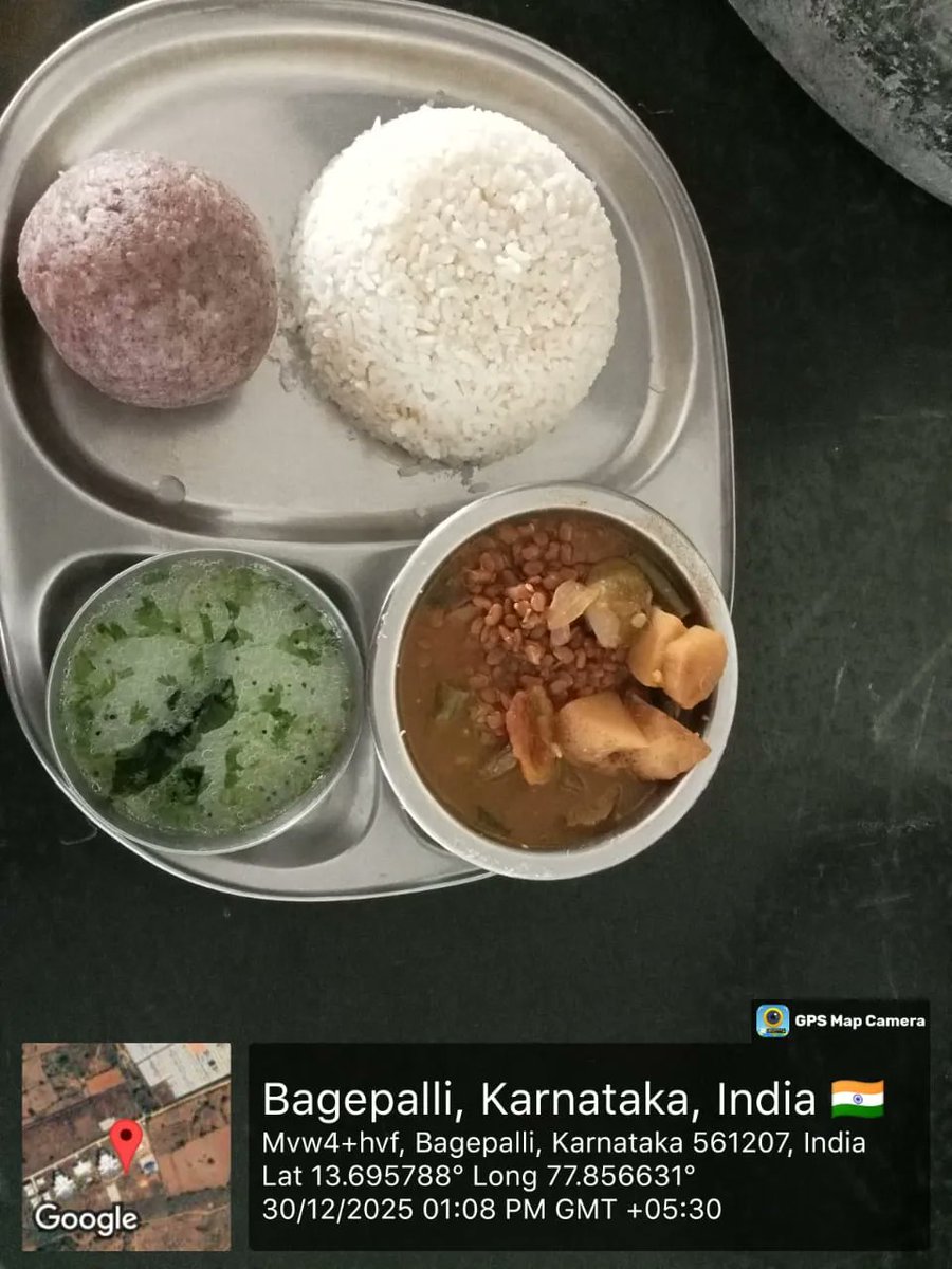 MorarjiSC52's tweet photo. Lunch  #SocialAudit_SWDMeals #SocialWelfare_Karnataka https://t.co/tPCXM8bGlp