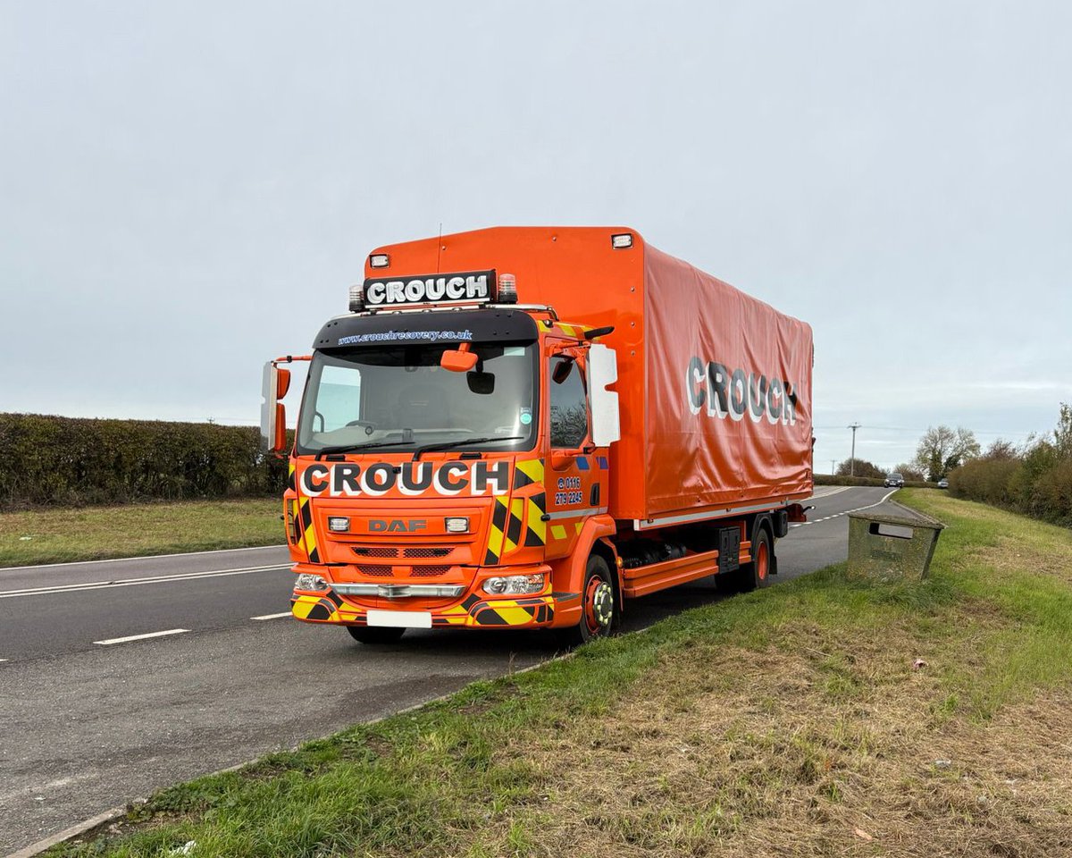 CrouchRecovery's tweet photo. Does your pride &amp; joy need transporting from A to B? 📍

Our boxed slidebeds are the prefect solution - they offer protection from the elements whilst in transit. 🌦️

#CrouchRecovery #Slidebed #VehicleMovements https://t.co/NTFQPad8dU